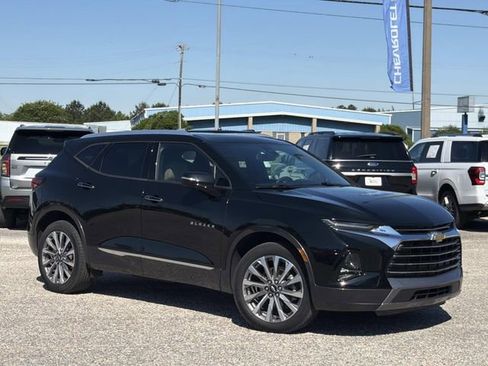 Used 2022 Chevrolet Blazer Premier FWD image 11