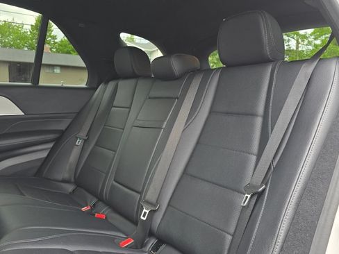 Used 2024 Mercedes-Benz GLE 450e 4MATIC image 17