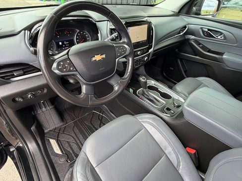 Used 2020 Chevrolet Traverse Premier w/ LPO, Floor Liner Package FWD image 10