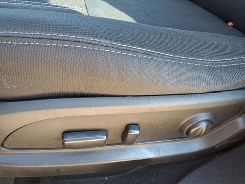 Used 2016 GMC Acadia SLE image 22