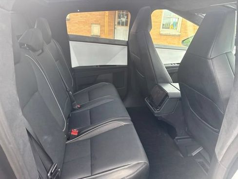 Used 2024 Tesla Cybertruck AWD Crew Cab image 26