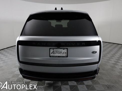 Used 2023 Land Rover Range Rover SE image 6