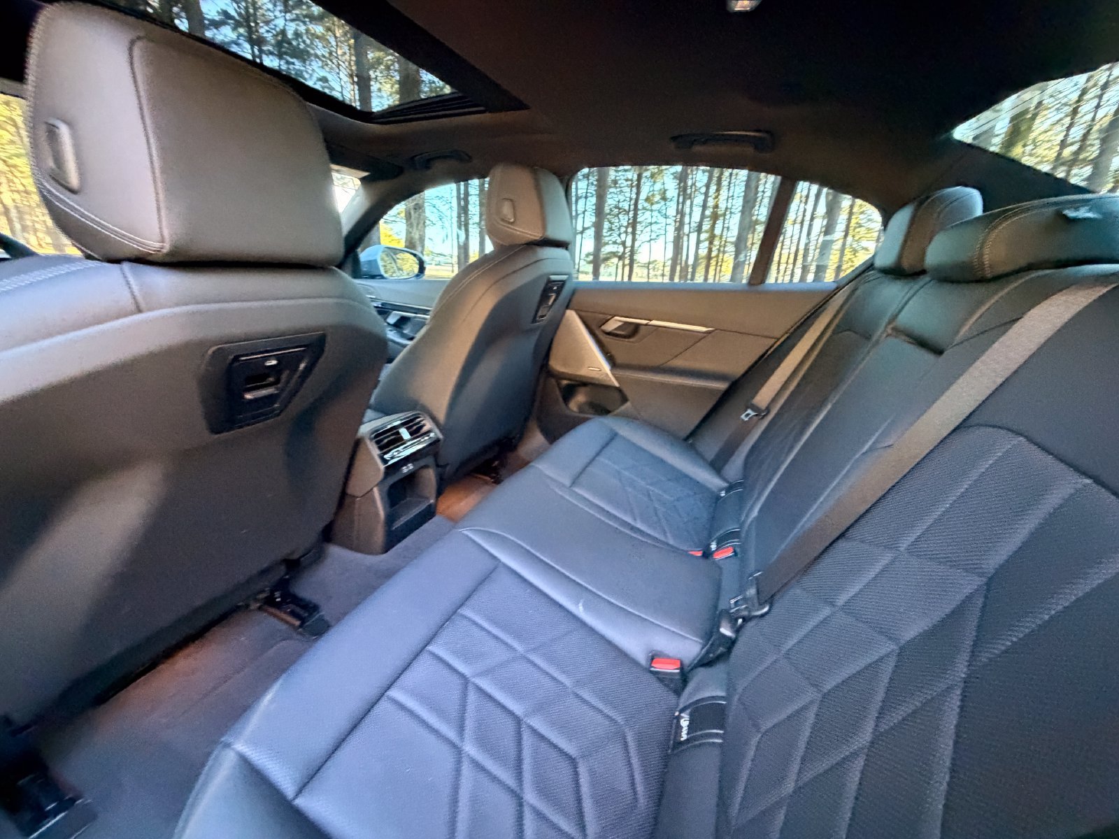 Used 2024 BMW i5 eDrive40i w/ M Sport Package RWD image 15