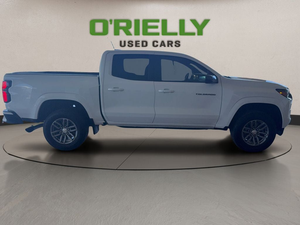 Used 2024 Chevrolet Colorado LT w/ LT Convenience Package II RWD image 7