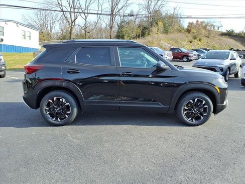 Used 2023 Chevrolet TrailBlazer LT w/ Convenience Package image 9