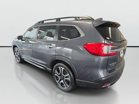 Used 2023 Subaru Ascent Touring AWD/4WD image 5