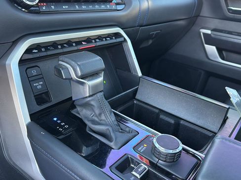 Used 2022 Toyota Tundra Platinum w/ Advanced Package image 25