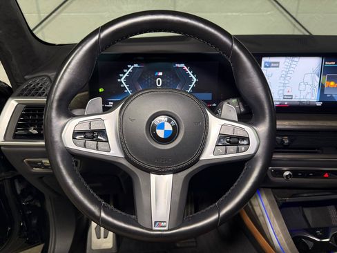 Used 2023 BMW X7 xDrive40i w/ M Sport Package AWD/4WD image 15