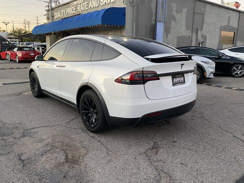 Used 2016 Tesla Model X 75D image 7