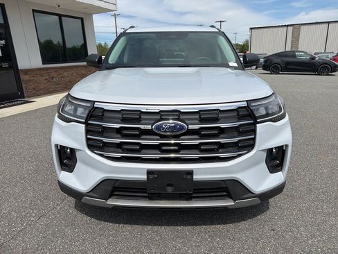 Used 2025 Ford Explorer Active w/ Active Comfort Package image 10