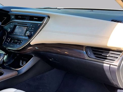 Used 2014 Toyota Avalon XLE Touring FWD image 19