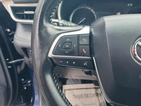 Used 2021 Toyota Highlander XLE image 19