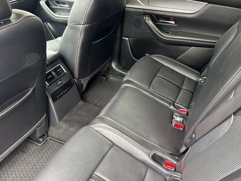 Used 2025 MAZDA CX-90 Plug-In Hybrid w/ Preferred AWD/4WD image 11