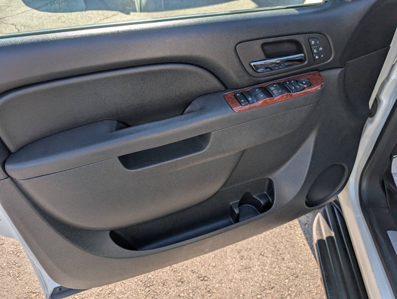 Used 2013 Chevrolet Avalanche LTZ AWD/4WD image 31