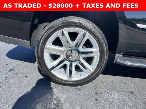 Used 2019 Cadillac Escalade Luxury image 7