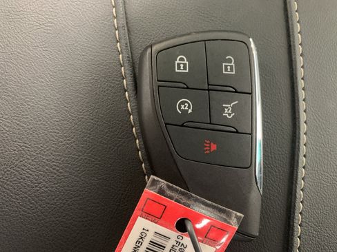 Used 2026 GMC Acadia Elevation w/ Elevation Premium Package FWD image 30