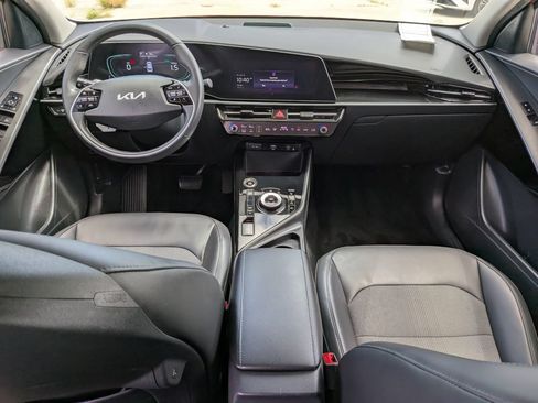 Certified 2023 Kia Niro EX FWD image 15