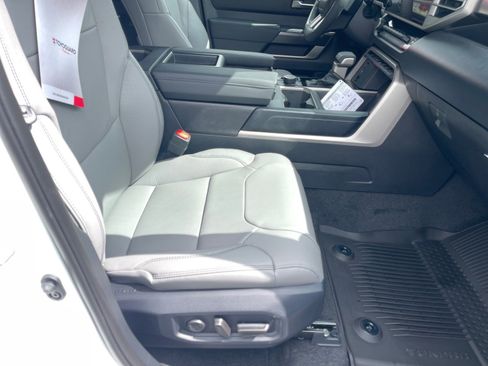 New 2026 Toyota Tundra SR5 AWD/4WD image 17