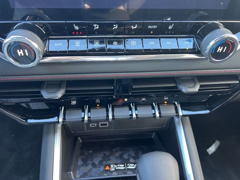 New 2026 Chevrolet Colorado Z71 AWD/4WD image 13