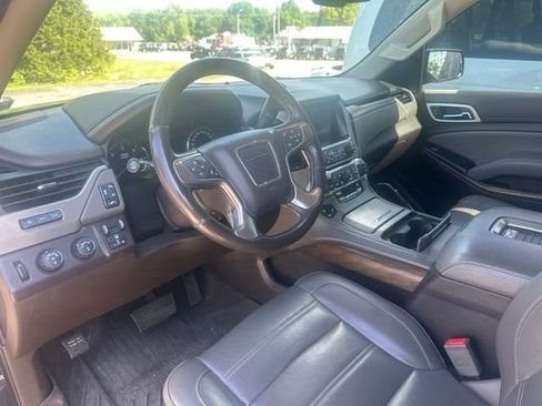 Used 2019 GMC Yukon Denali w/ Open Road Package AWD/4WD image 8