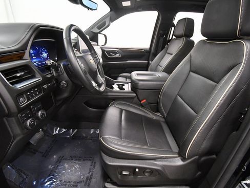 Used 2024 Chevrolet Suburban Premier image 14