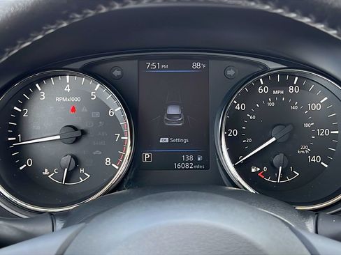 Used 2022 Nissan Rogue Sport SV AWD/4WD image 21