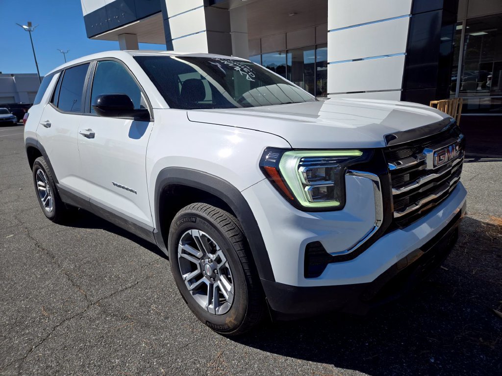 Used 2026 GMC Terrain Elevation FWD image 3