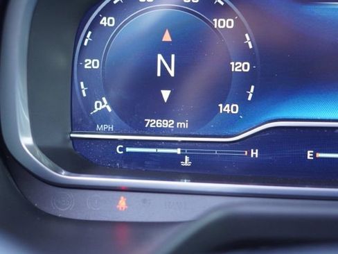 Used 2023 Chevrolet Suburban Premier image 20