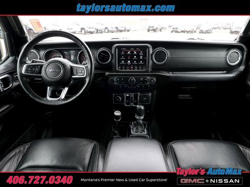 Used 2018 Jeep Wrangler Unlimited Sahara w/ Uconnect 4C Nav & Sound Group AWD/4WD image 9