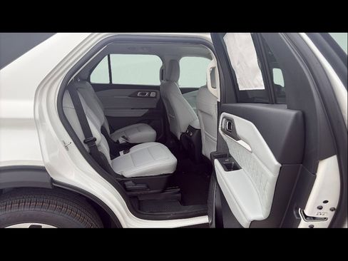New 2026 Ford Explorer Platinum AWD/4WD image 24