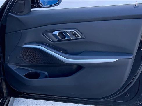 Used 2019 BMW 330i Sedan w/ Convenience Package RWD image 29