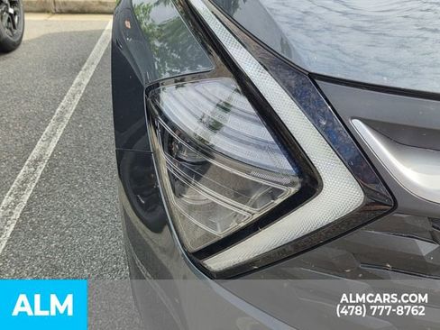 Used 2025 Kia Sportage LX FWD image 21
