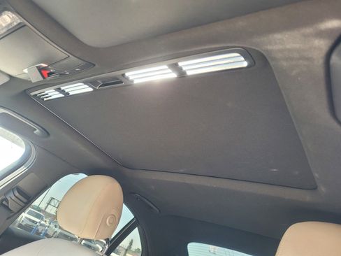 Used 2018 Mercedes-Benz C 300 Sedan image 18