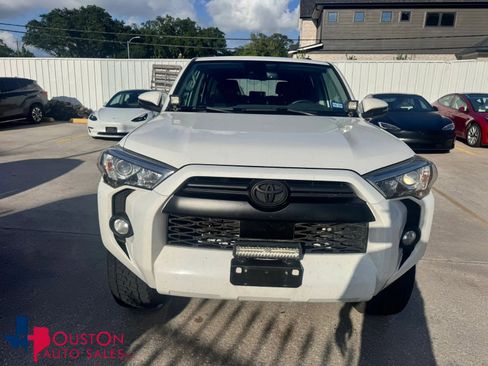 Used 2020 Toyota 4Runner SR5 Premium w/ Moonroof Package AWD/4WD image 1