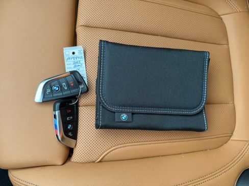 Used 2023 BMW i4 eDrive40 w/ M Sport Package image 22