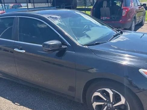 Used 2017 Honda Accord EX-L image 13