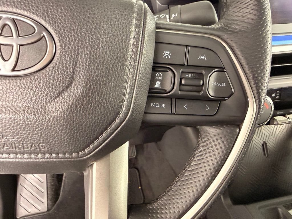 Certified 2025 Toyota Tacoma TRD Off-Road AWD/4WD image 21