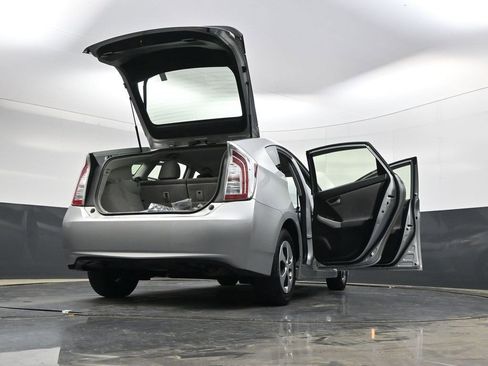 Used 2015 Toyota Prius Two image 36