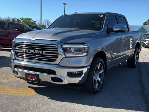 Used 2023 RAM 1500 Laramie AWD/4WD image 2