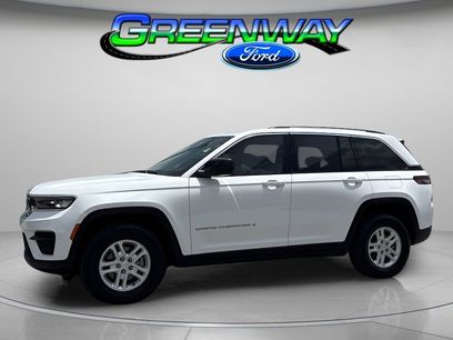 Used 2023 Jeep Grand Cherokee Laredo