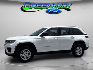 Used 2023 Jeep Grand Cherokee Laredo RWD video 1