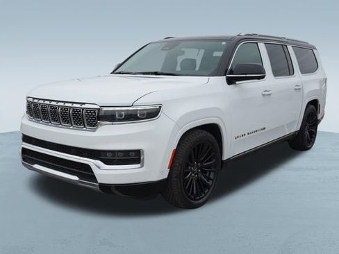 Used 2024 Jeep Grand Wagoneer L Series III image 3