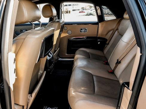 Used 2015 Rolls-Royce Ghost RWD image 53