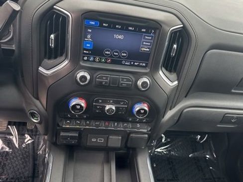 Used 2021 GMC Sierra 1500 AT4 w/ AT4 Premium Package image 24