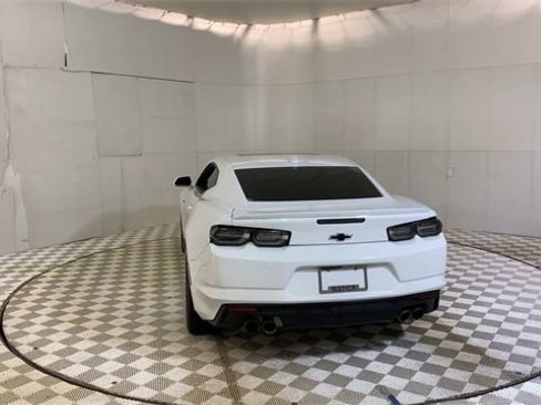 Used 2022 Chevrolet Camaro LT w/ RS Package image 7