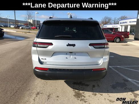 New 2025 Jeep Grand Cherokee L Altitude image 6