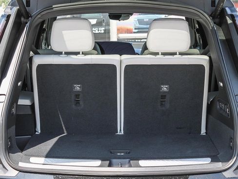 Used 2026 Cadillac Vistiq Luxury image 29