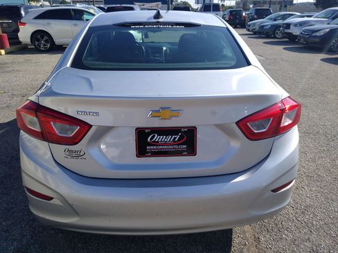 Used 2017 Chevrolet Cruze LS image 10