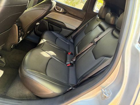 Used 2025 Jeep Compass Latitude image 22