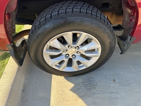 Used 2020 Chevrolet Silverado 1500 Custom w/ Custom Value Package image 5